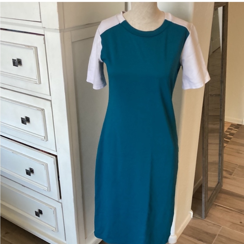 Bundle Sonnet James ! Quincy teal white dress and grey t shirt dress both size S